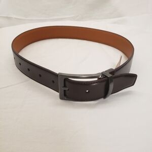 New Nordstrom Brown Leather Belt sz 24/SM with a silver Buckle